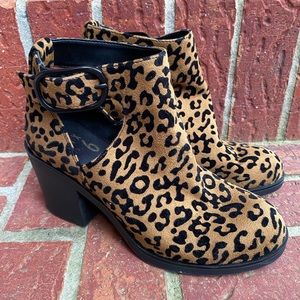 Leopard print ankle boots